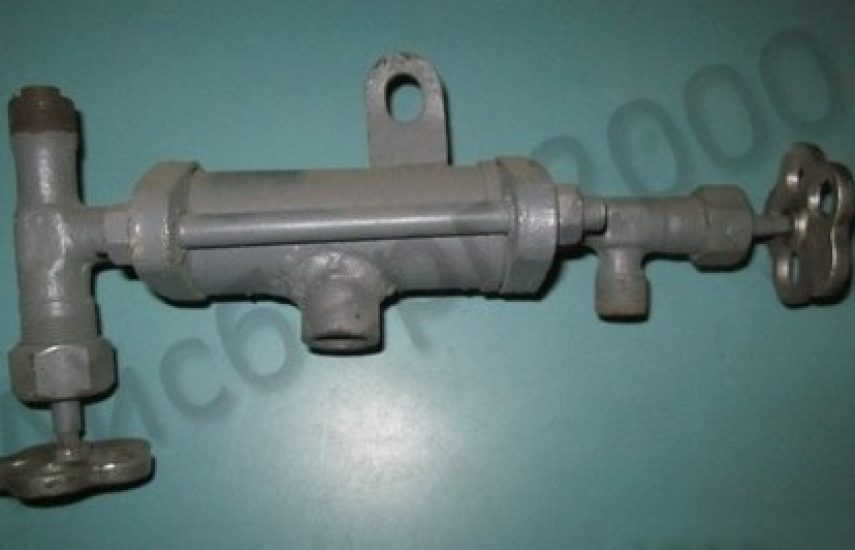 Устройство для возврата масла из маслоотделителя